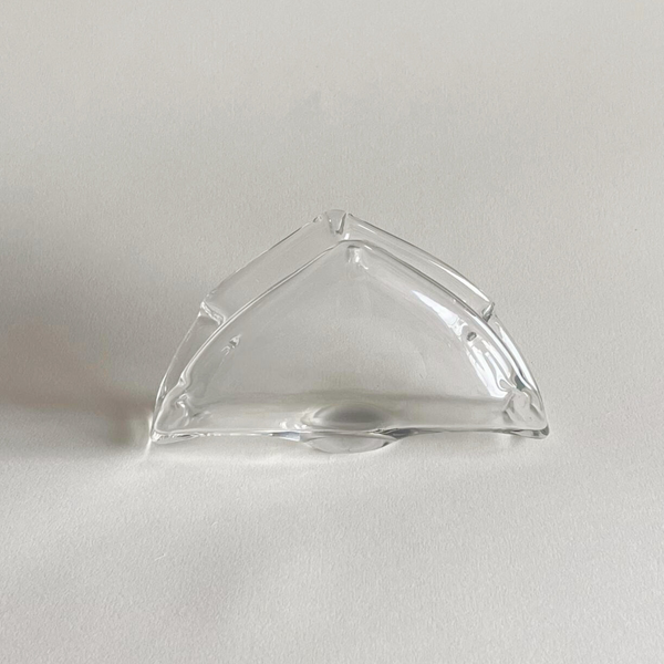 Elegant textured glass napkin holder in very good condition