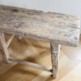 Sgabello largo antico in legno