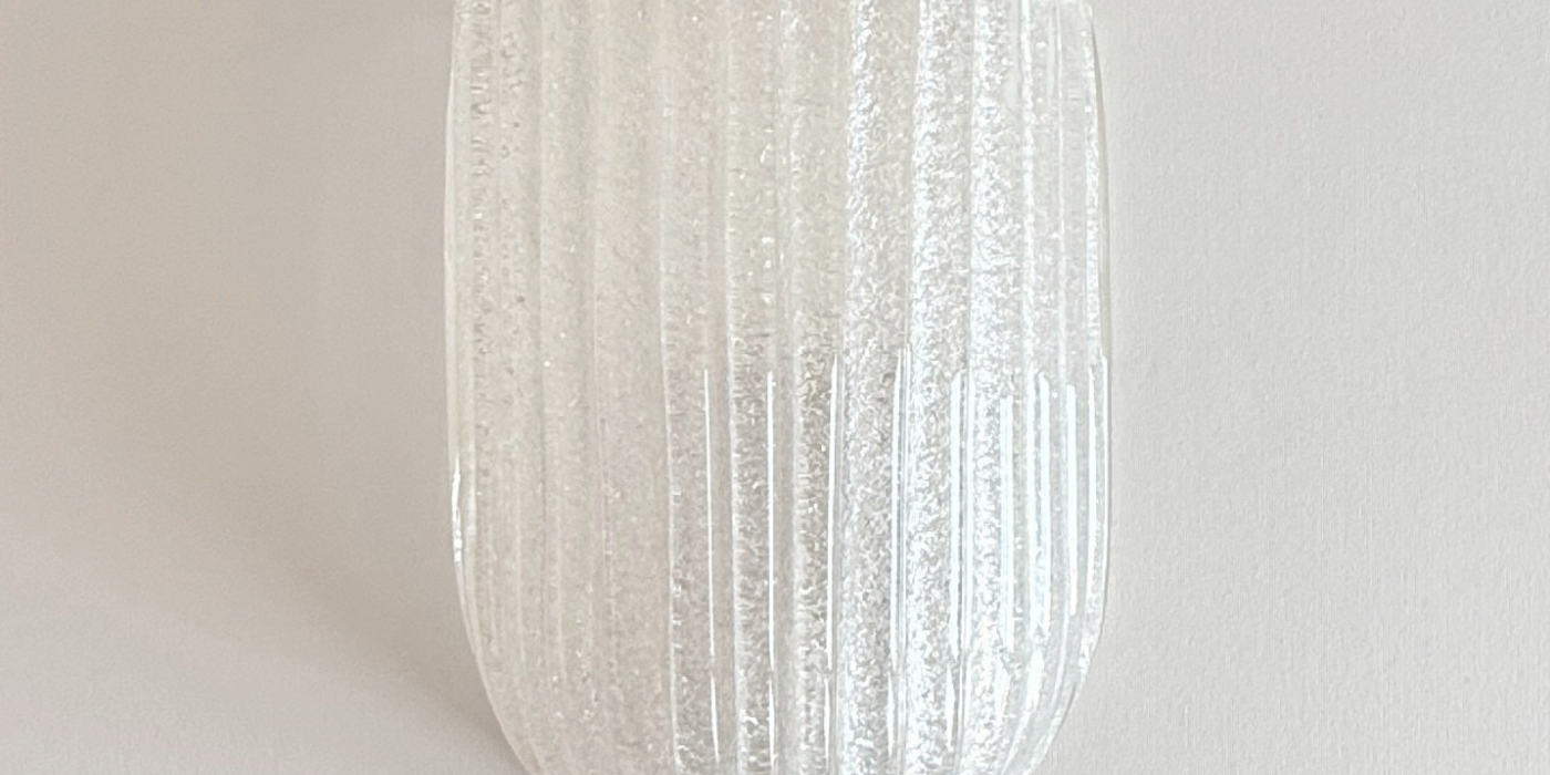 Murano glass wall sconce in clear grit glass, Pre-Loved Italian lighting by L'Officina General Store