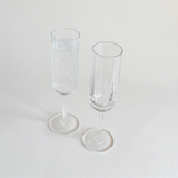 Italian ribbed champagne flutes — close-up of hexagonal geometric stem and Ø 6.5 cm base