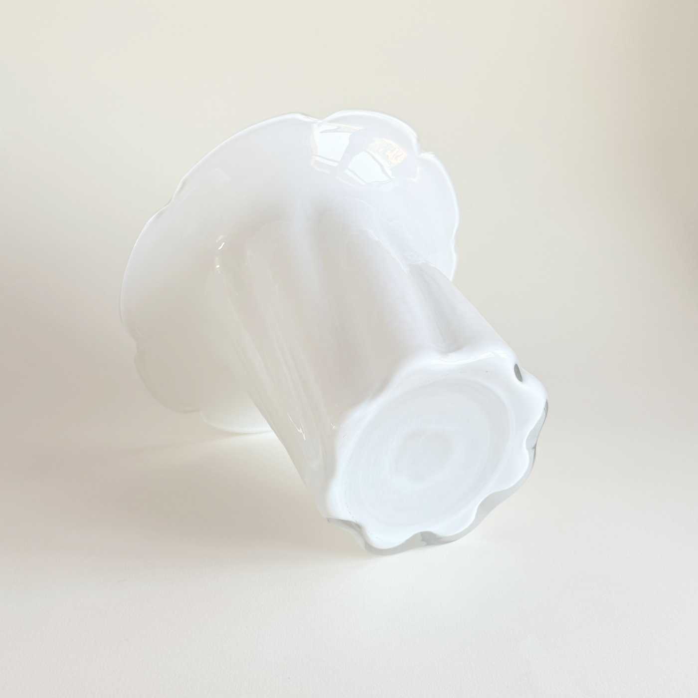 Enzo de Gasperi Bloom Vase in cloudy white mould-blown glass with a broad flared base and sculptural design.