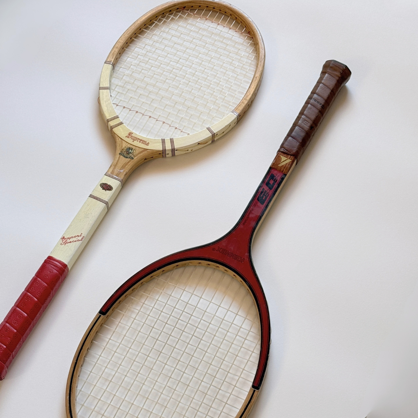 Racchette da Tennis in Legno Vintage | Set di 2 · Anni '70
