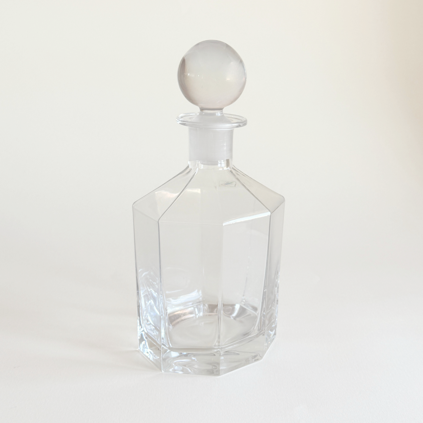 Hexagonal crystal decanter in clear glass with solid ball stopper, Italian barware, 1 litre capacity