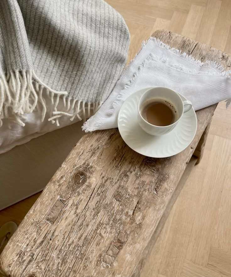 Throws-cashmere-wool-grey_-pearl-blanket anc coffee