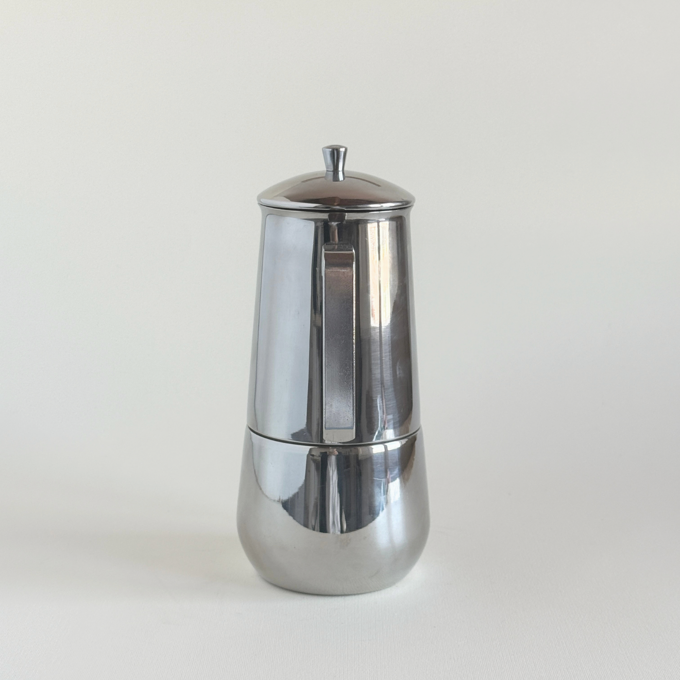 Gnutti Moka 6 cups · side profile · stovetop espresso maker · L'Officina General Store