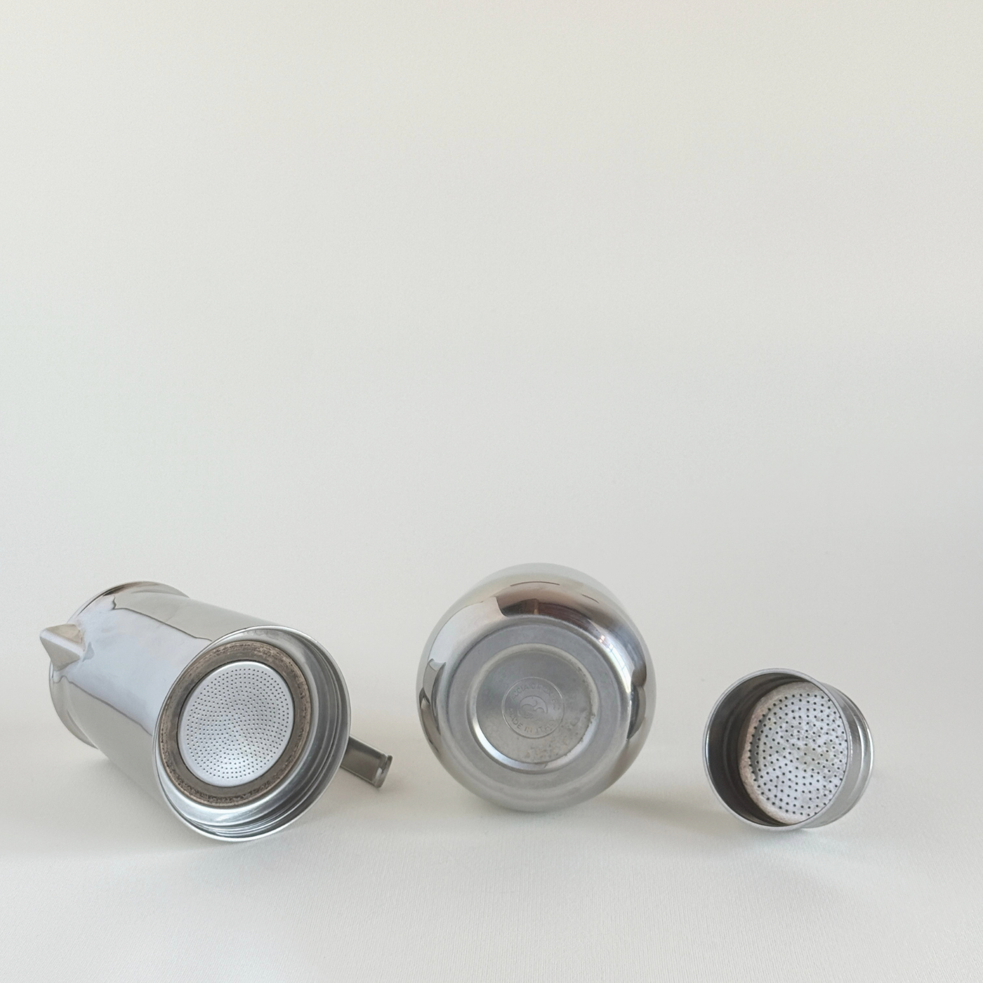 Gnutti Moka 6 cups · top view · original gasket intact · L'Officina General Store