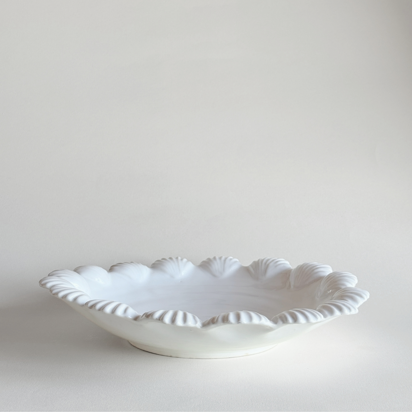 Shell Majolica Serving Plate 31 cm