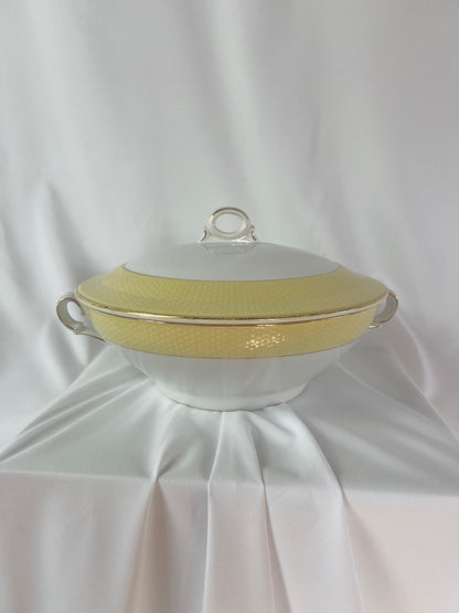 Tureen white and yellow Poreylor L'Amandinoise - L'Officina General Store 