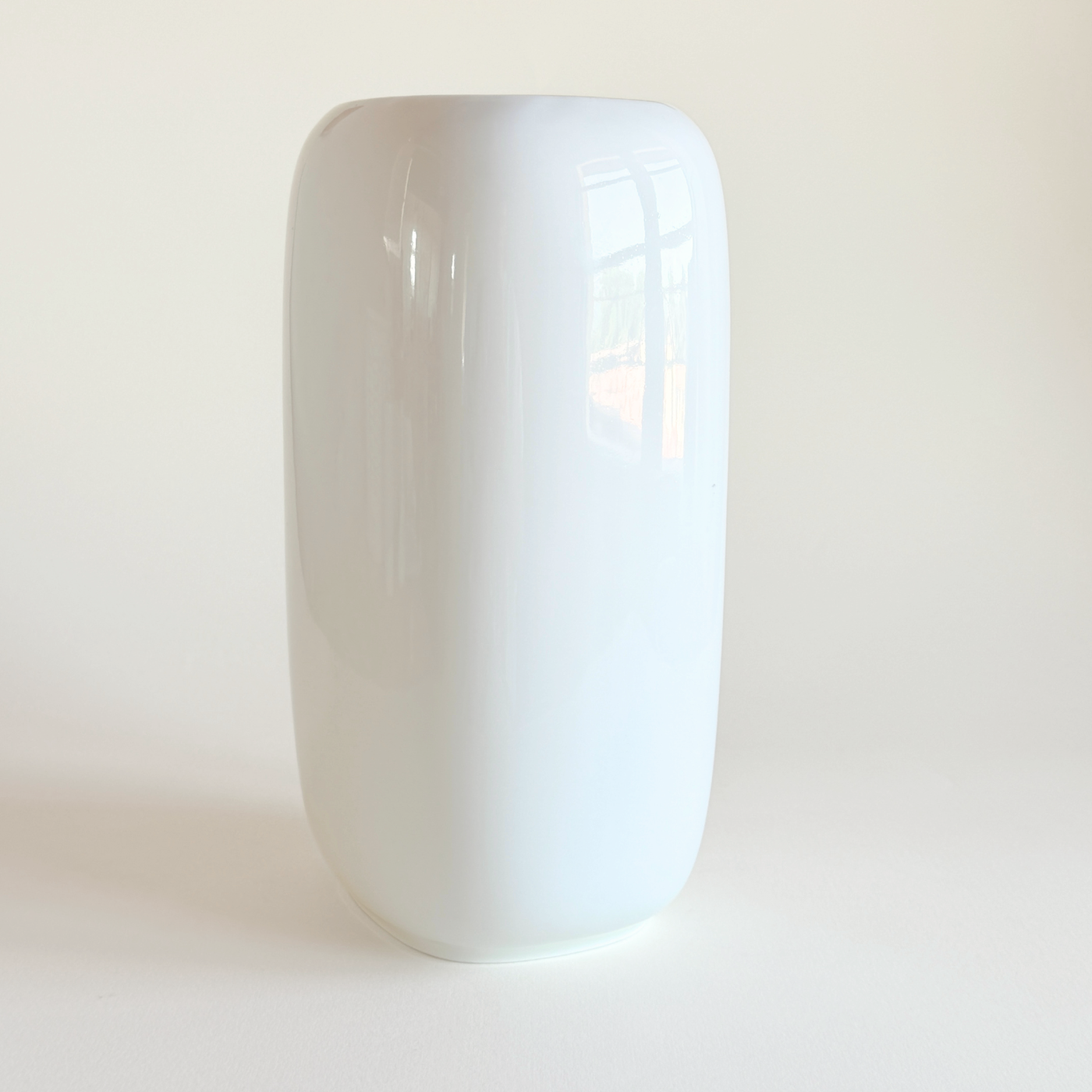 Scherzer Bavaria Vase minimalist white bone porcelain with rectangular form and soft rounded edges from 1980s Bavaria