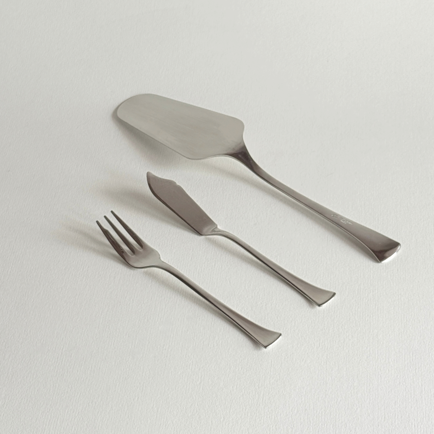 Pre-Loved Morinox cake serving set in silver stainless steel, 1970s cutlery, L'Officina General Store