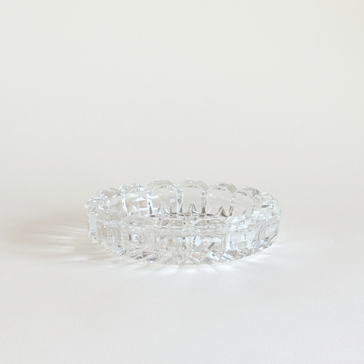 Cristal d'Arques Courcelle catch-all in clear cut crystal, radial pattern with heavy base, French glass