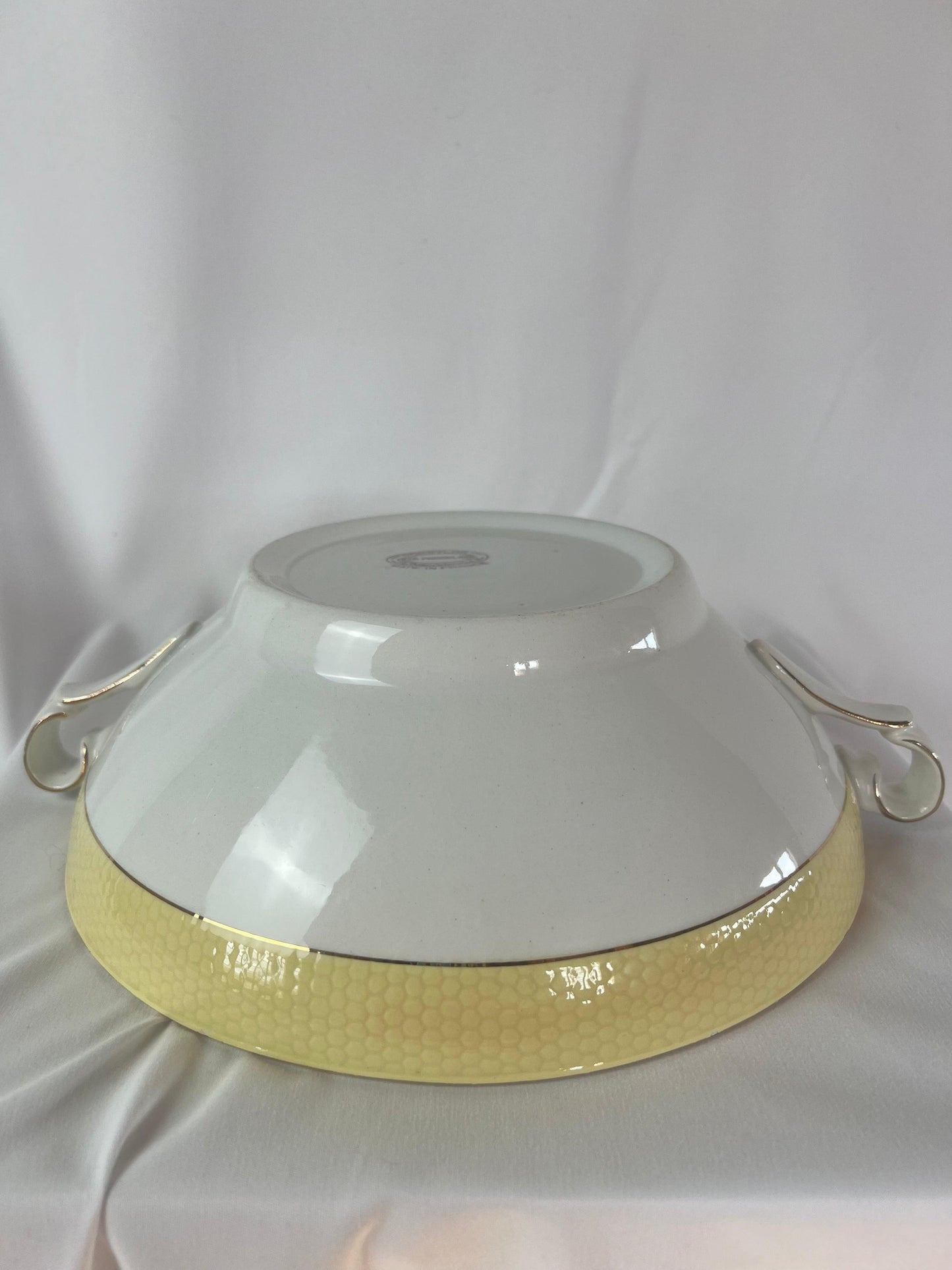 Tureen white and yellow Poreylor L'Amandinoise - L'Officina General Store 