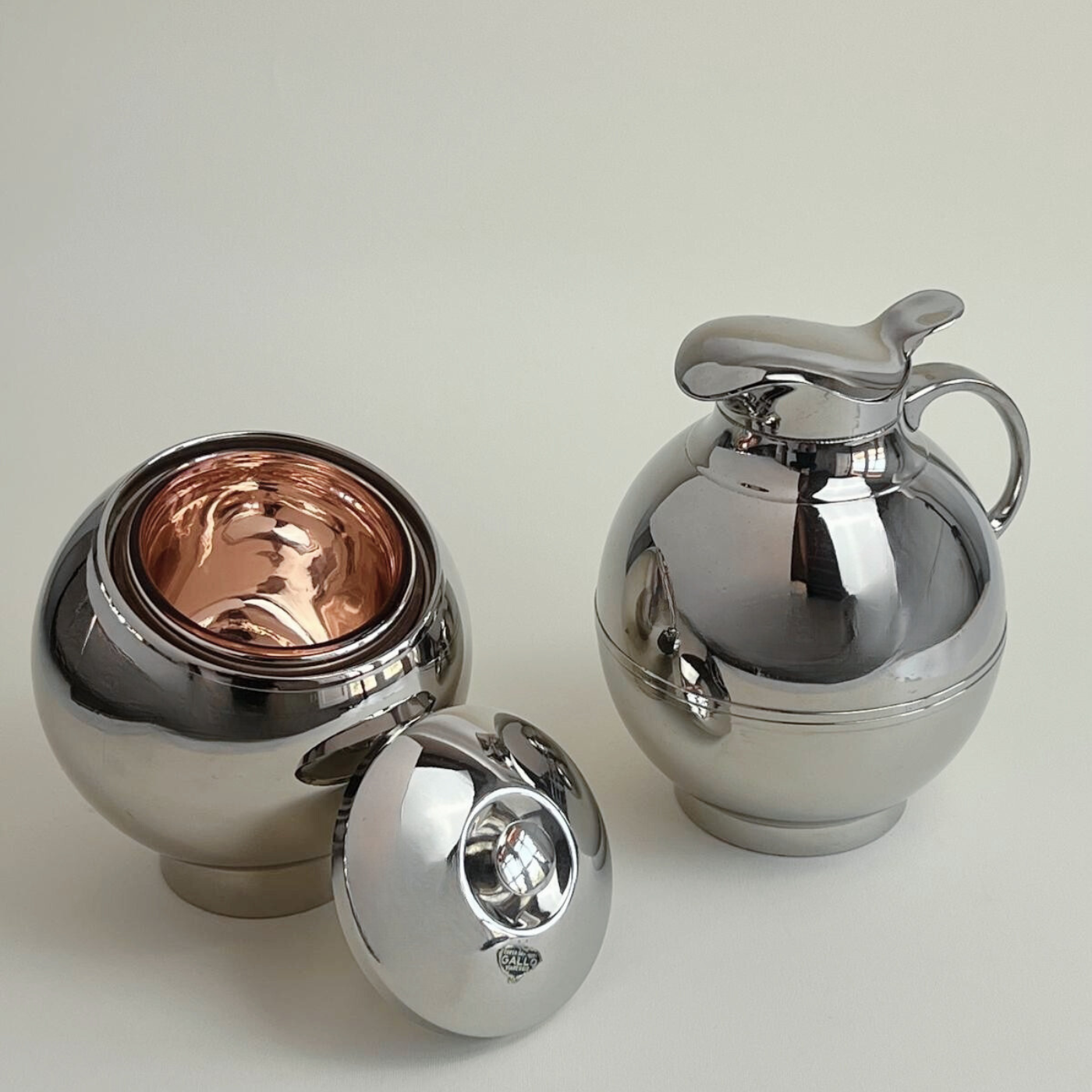 Aldo Tura metal silver thermos and ice bucket mirror chrome finish Italian design 1960s 