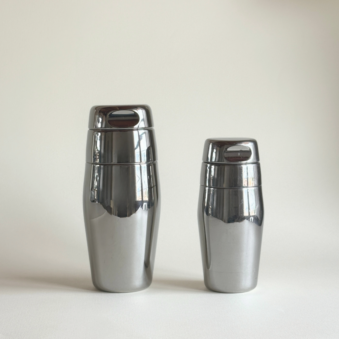 Alessi Cocktail Shaker 870 vintage 1960s Italian design by Luigi Massoni and Carlo Mazzeri medium and small sizes