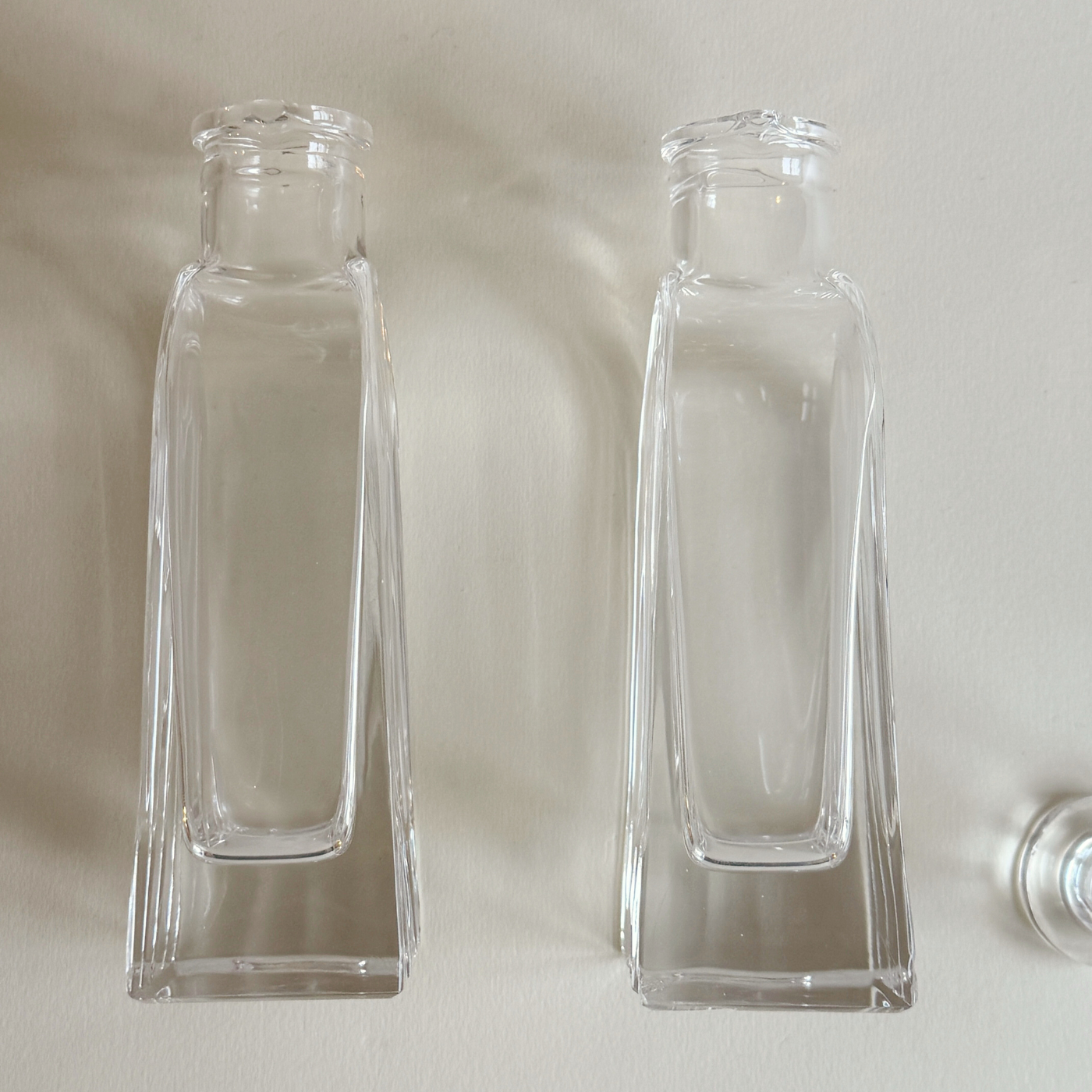 Hand-crafted Italian crystal oil and vinegar duo