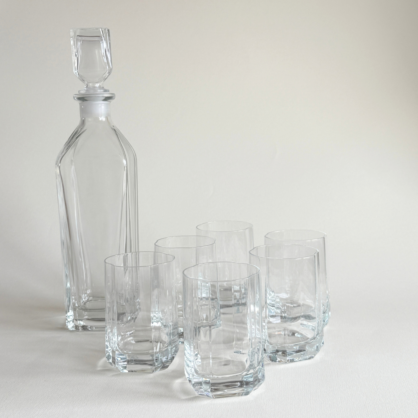 L'Officina Bormioli whisky barware set in clear glass, Pre-Loved Italian decanter and glassware