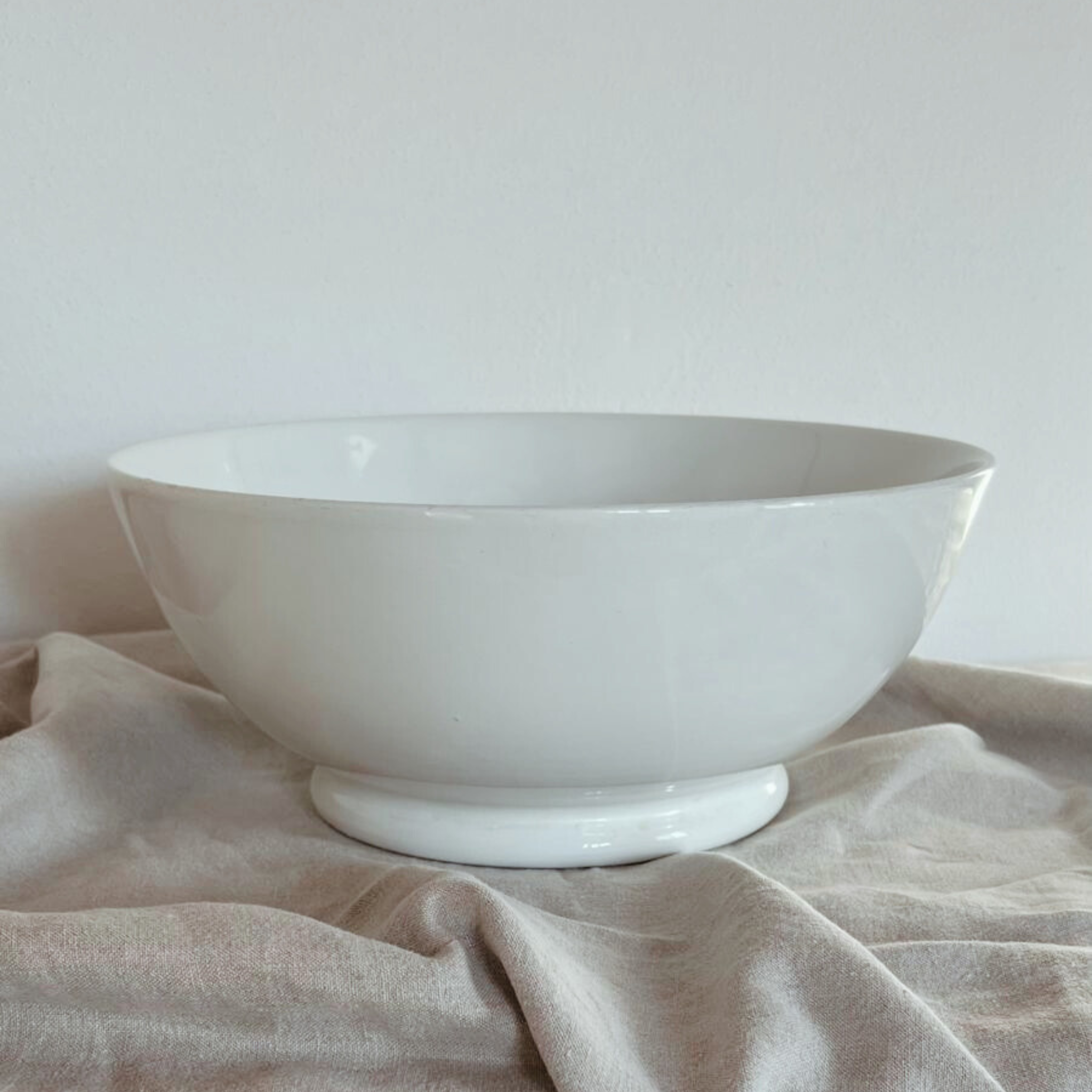 Ceramic antique XL Serving Bowl white 