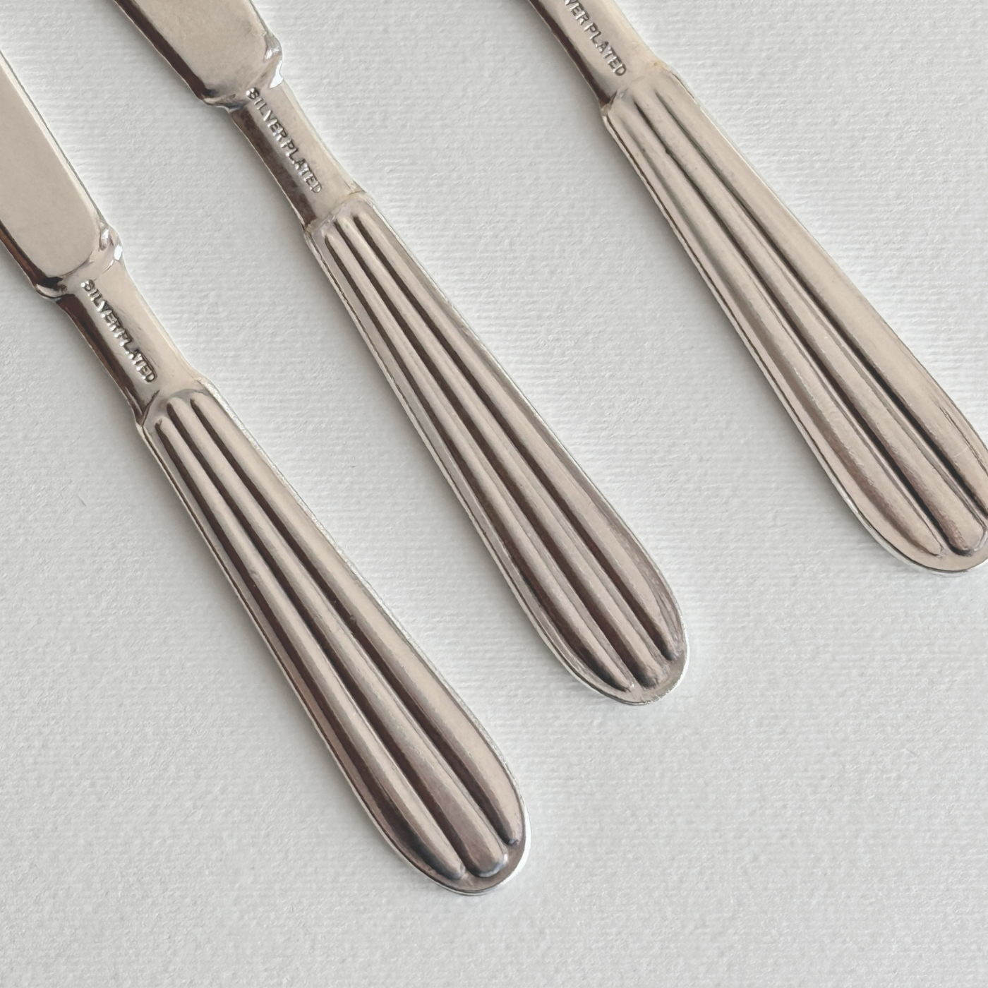 Silver-Plated Ribbed Cheese Cutlery Set