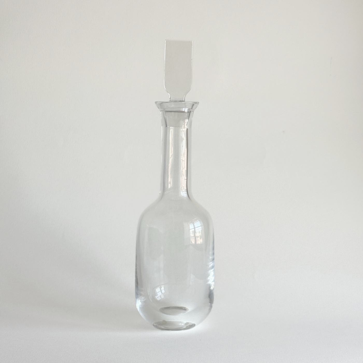 Cristal de Sèvres crystal carafe and stopper, 1L decanter, France