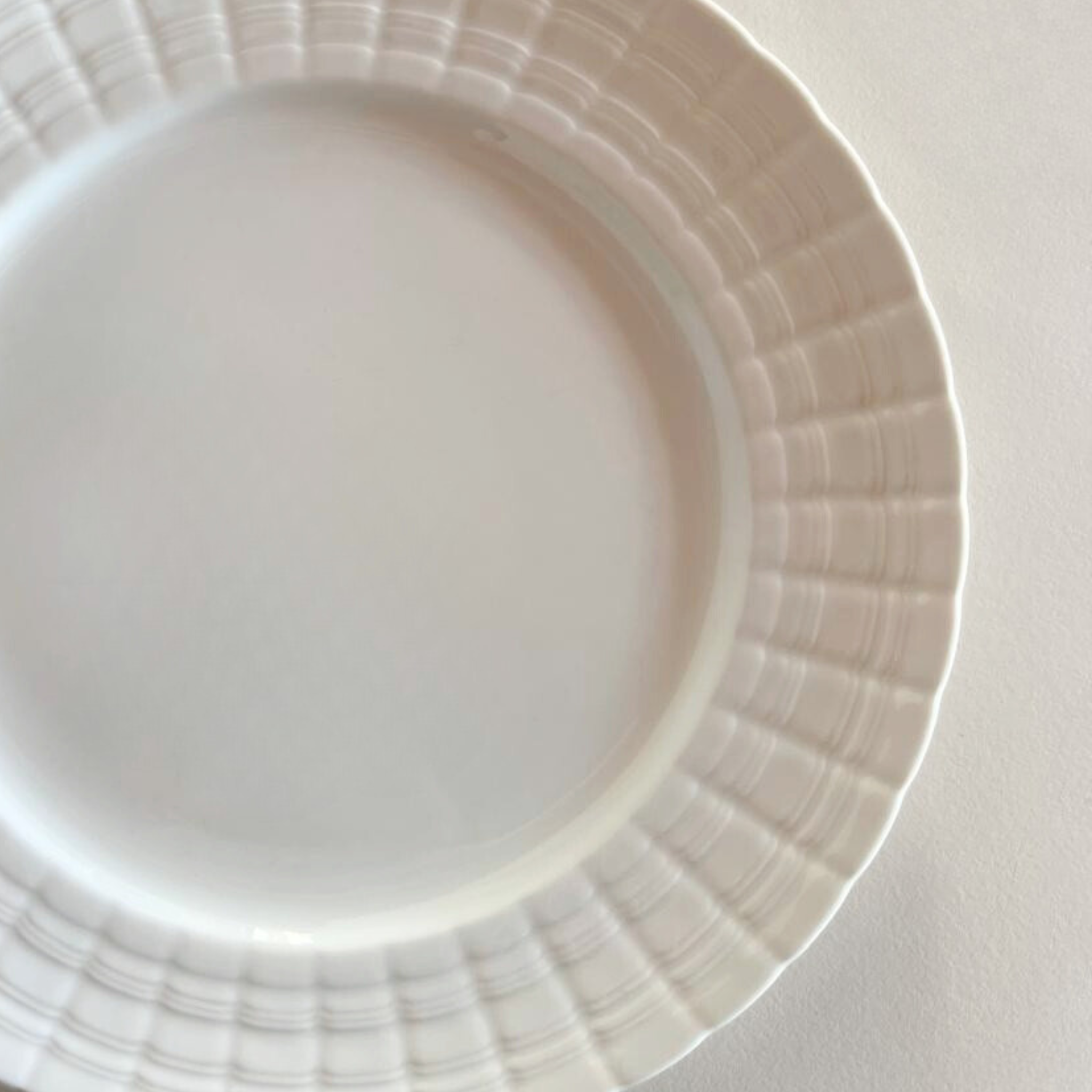 Premium Bavarian porcelain Lucina plate with scalloped edges