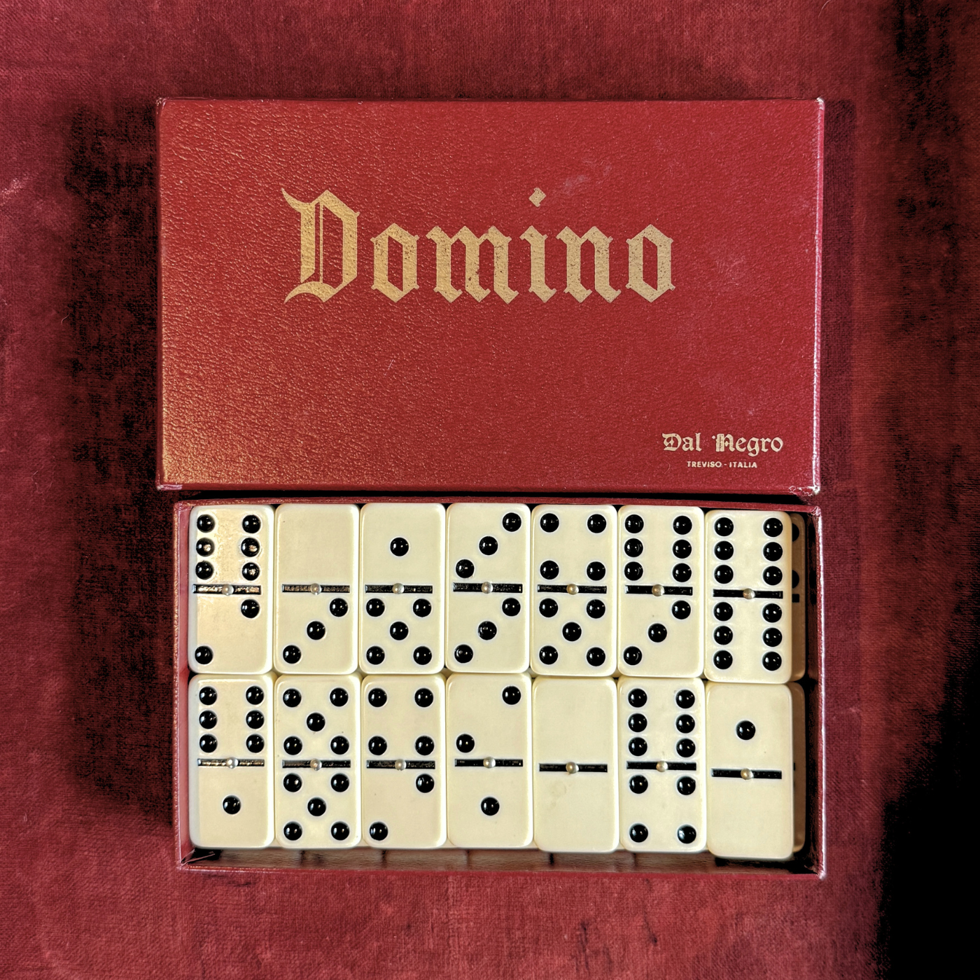 Dal Negro classic domino set, 28 ivory-white tiles in a deep red box, Pre-Loved Italian board game