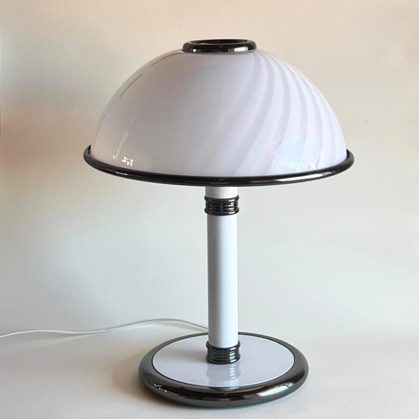 fluted opaline swirl Large Murano Mushroom Table Lamp I1980s