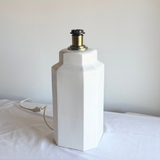 Lampe Hollywood Regency en céramique blanche | Octogonale