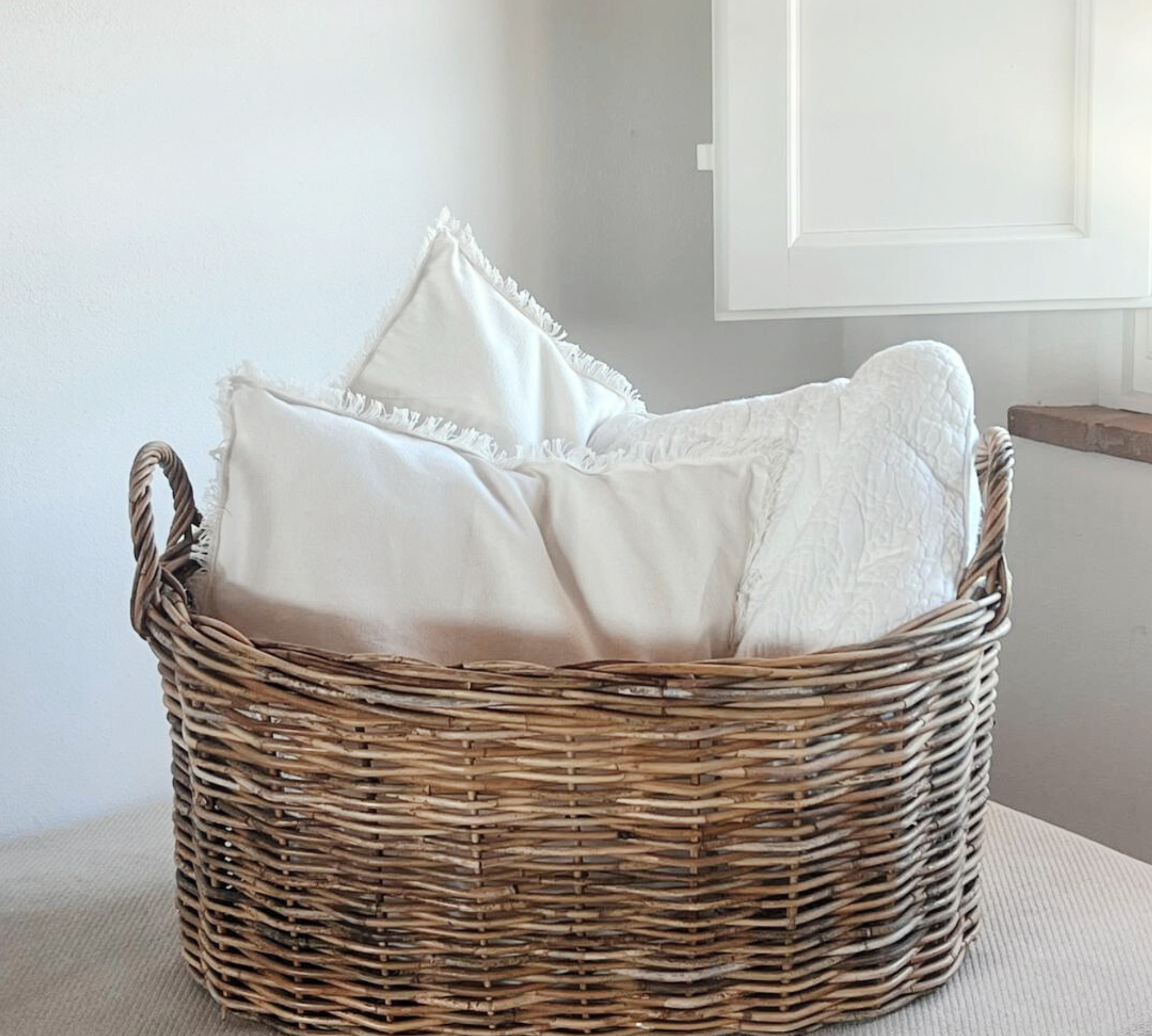 LARGE WICKER RATTAN TUSCAN BASKET  - L'OFFICINA GENERAL STORE