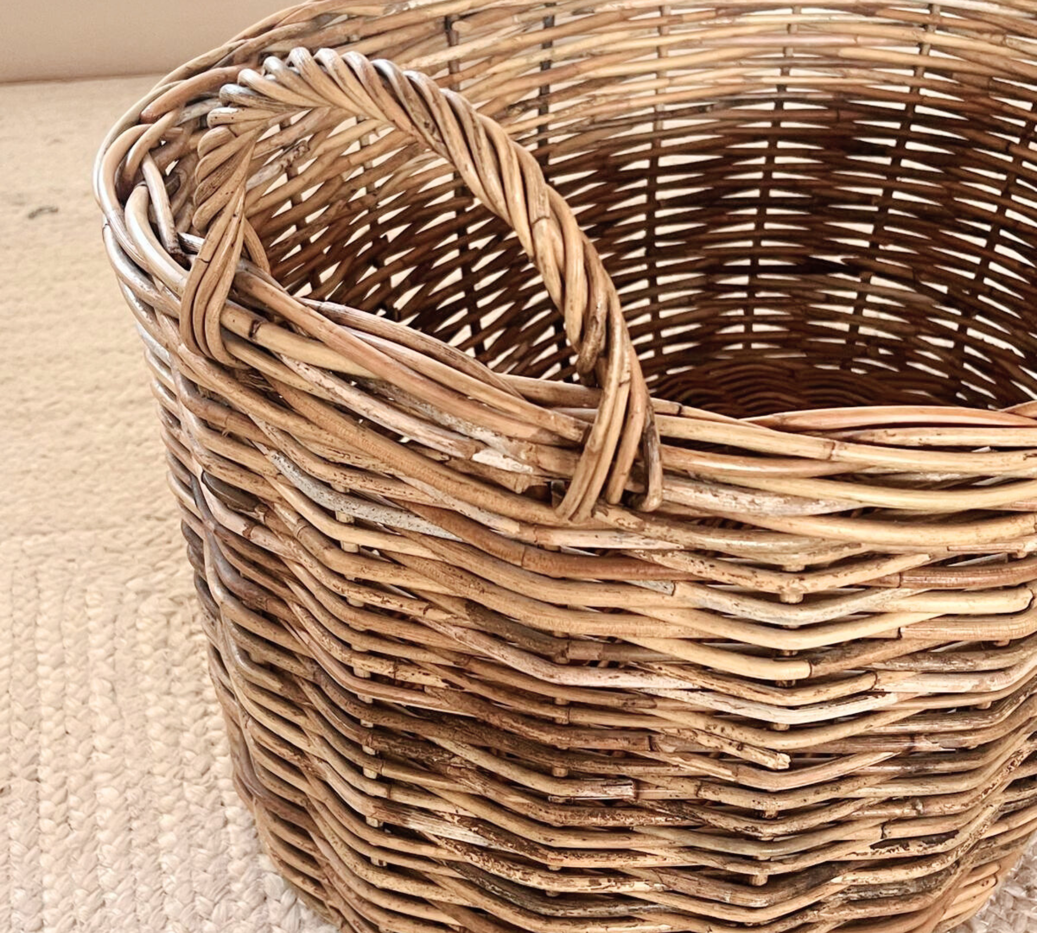 LARGE WICKER RATTAN TUSCAN BASKET  - L'OFFICINA GENERAL STORE