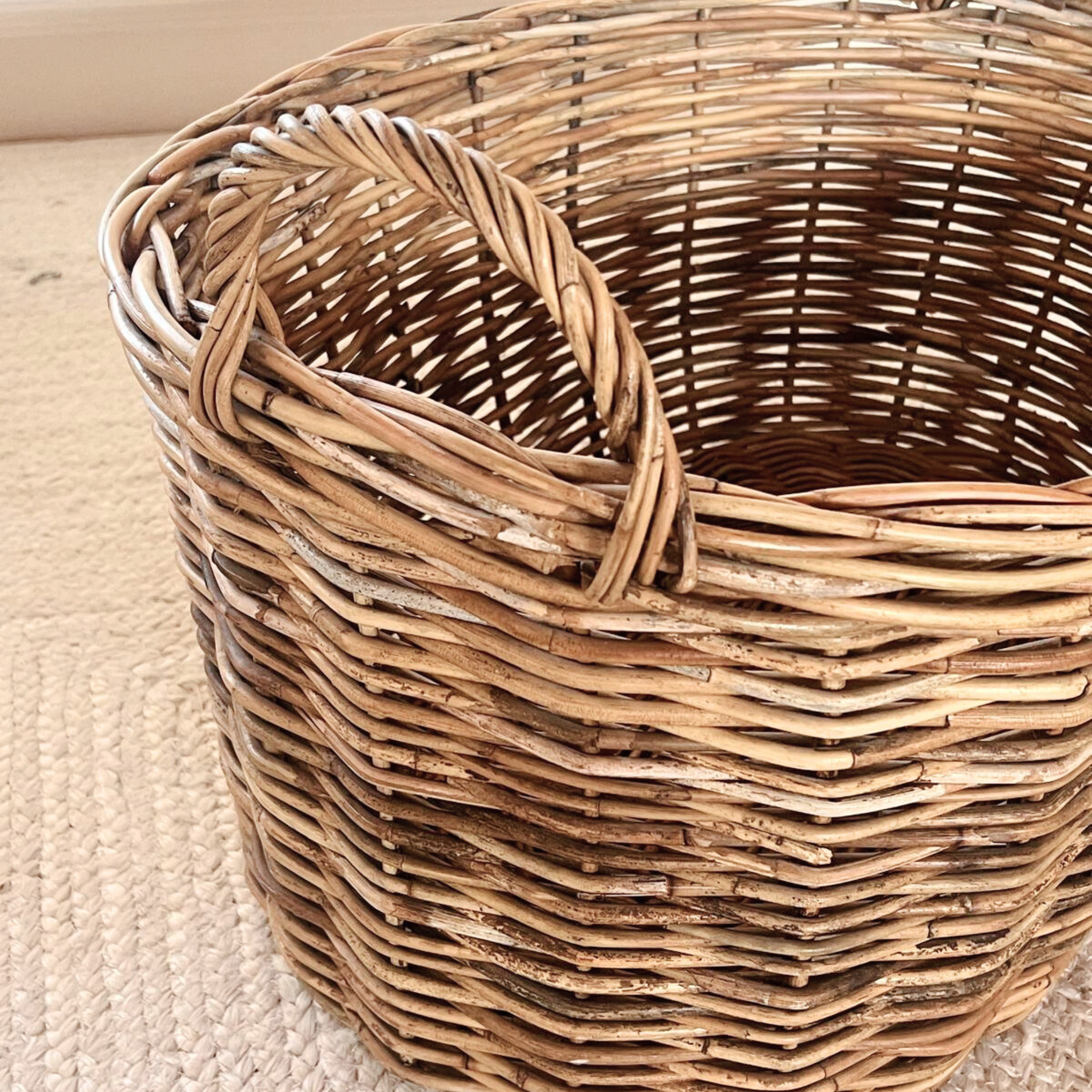 LARGE WICKER RATTAN TUSCAN BASKET  - L'OFFICINA GENERAL STORE