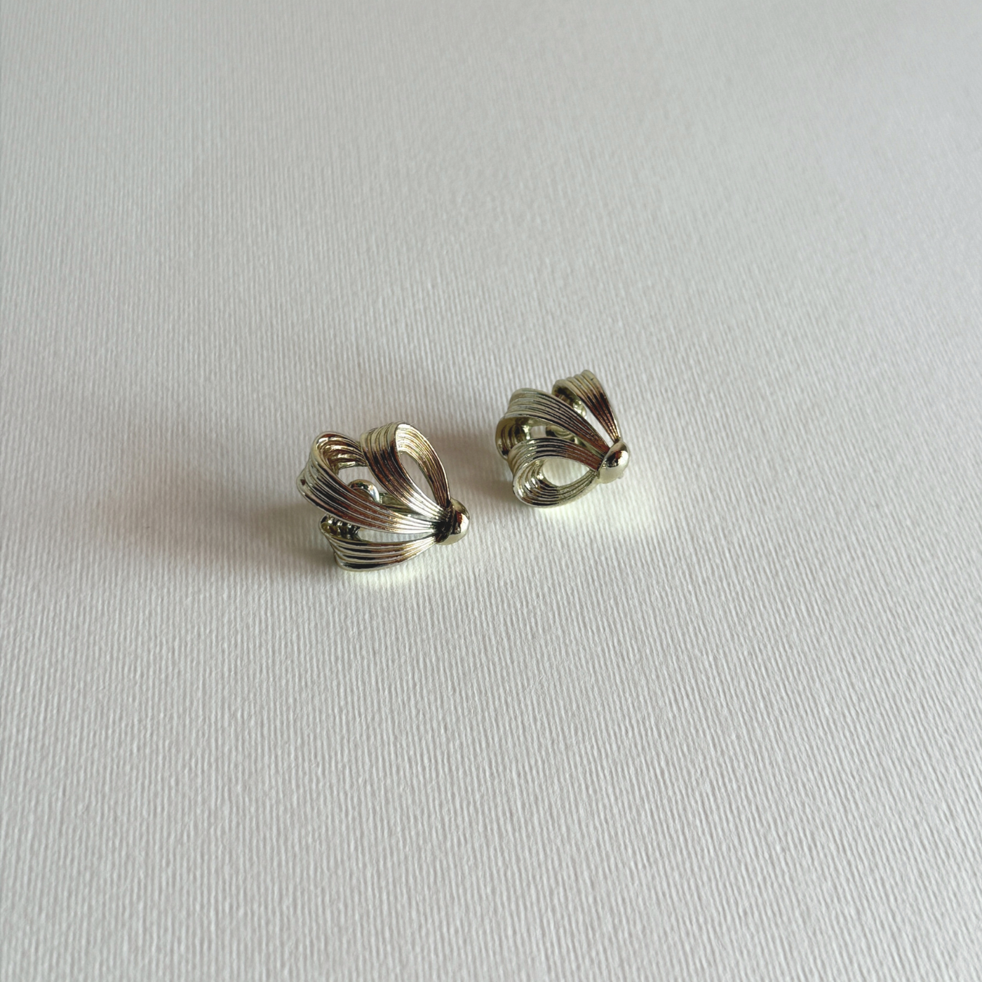 Lisner | Boucles d'oreilles clip filigrane · plaqué or