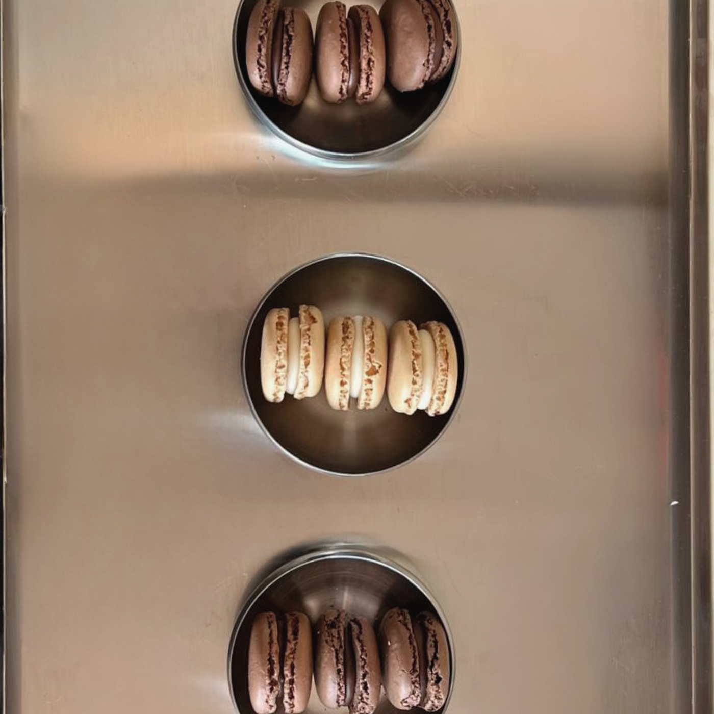 amc stainless steel small bowl 0629 polished metal art. 0629 single WITH MACARONS