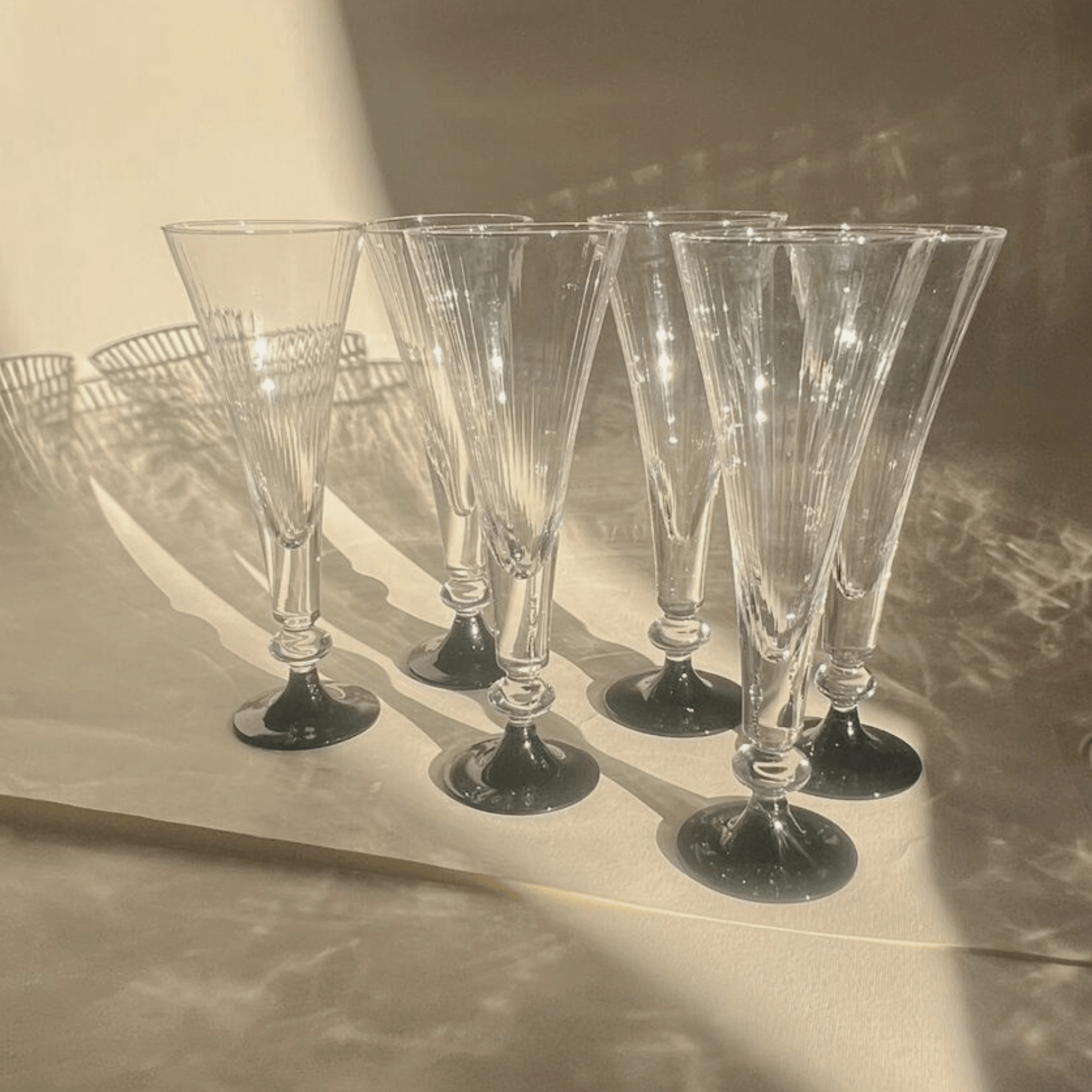 MURANO CHAMPAGNE FLUTES I Art Deco Soft stripe details - L'Officina General Store
