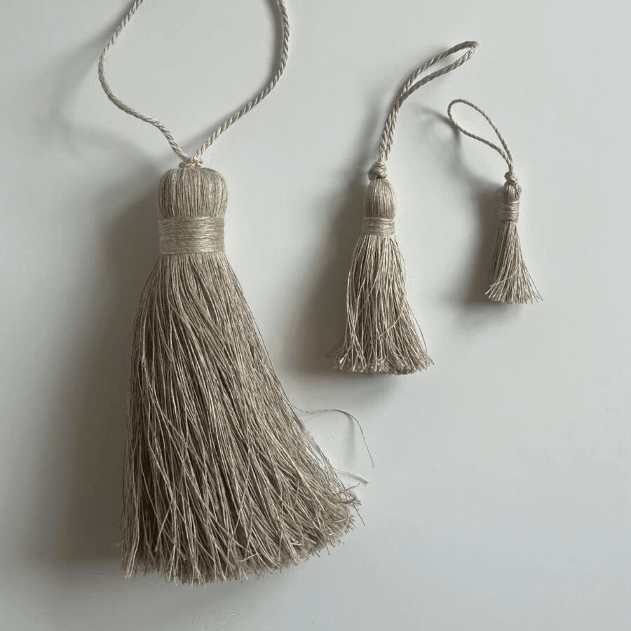 Natural Linen Tassel - L'Officina General Store