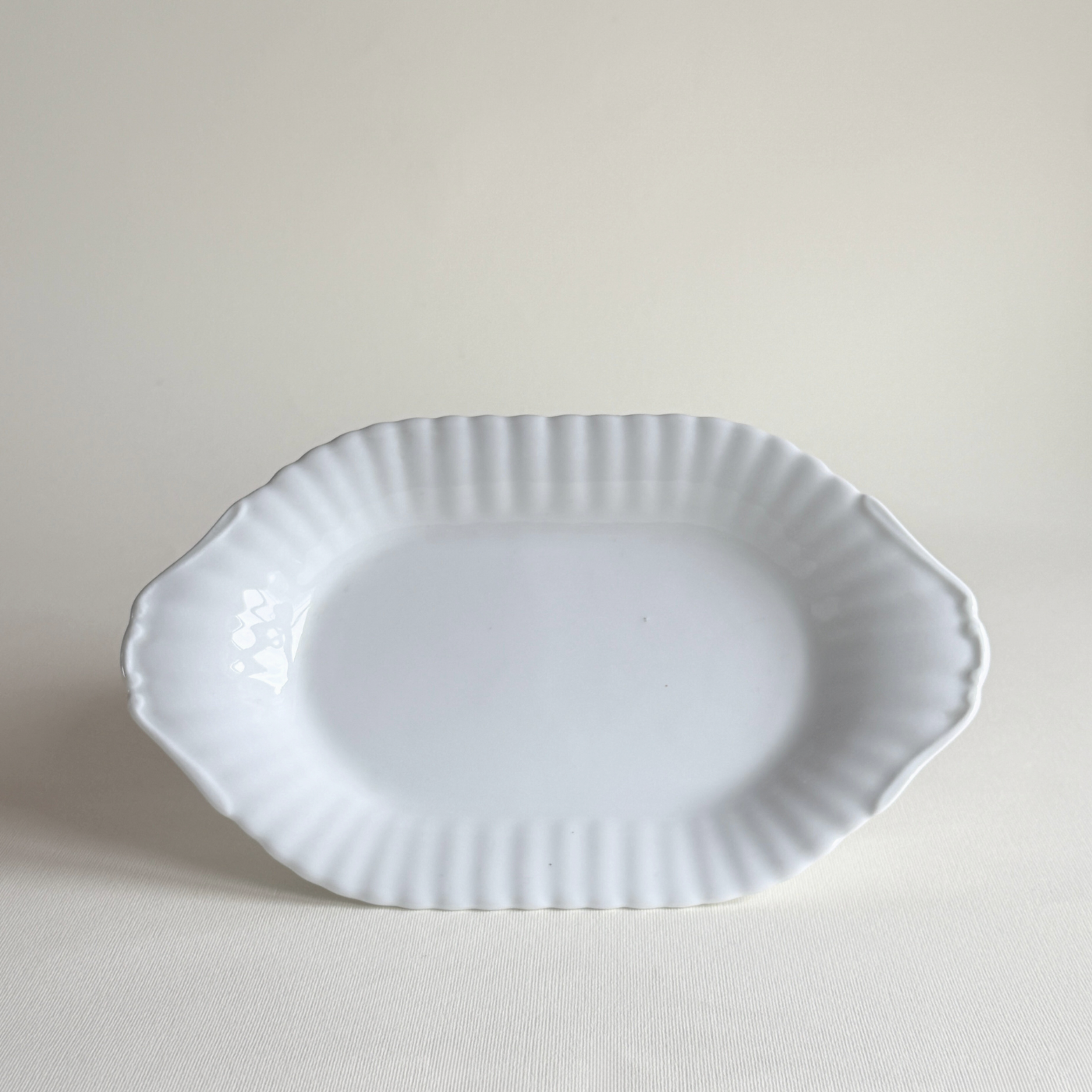 Luxury white porcelain plate 25 cm Ø × 14.5 cm H, as new condition