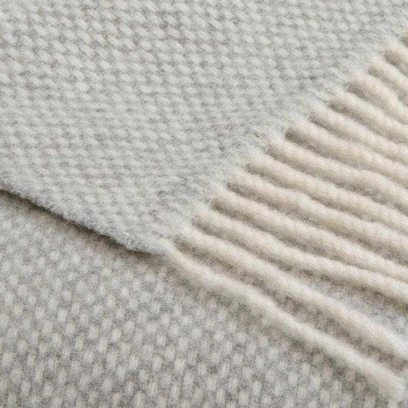 Pearl grey recycled wool and cashmere plaid by Sofia Toscano, 130 × 170 cm fringed throw made in Italy