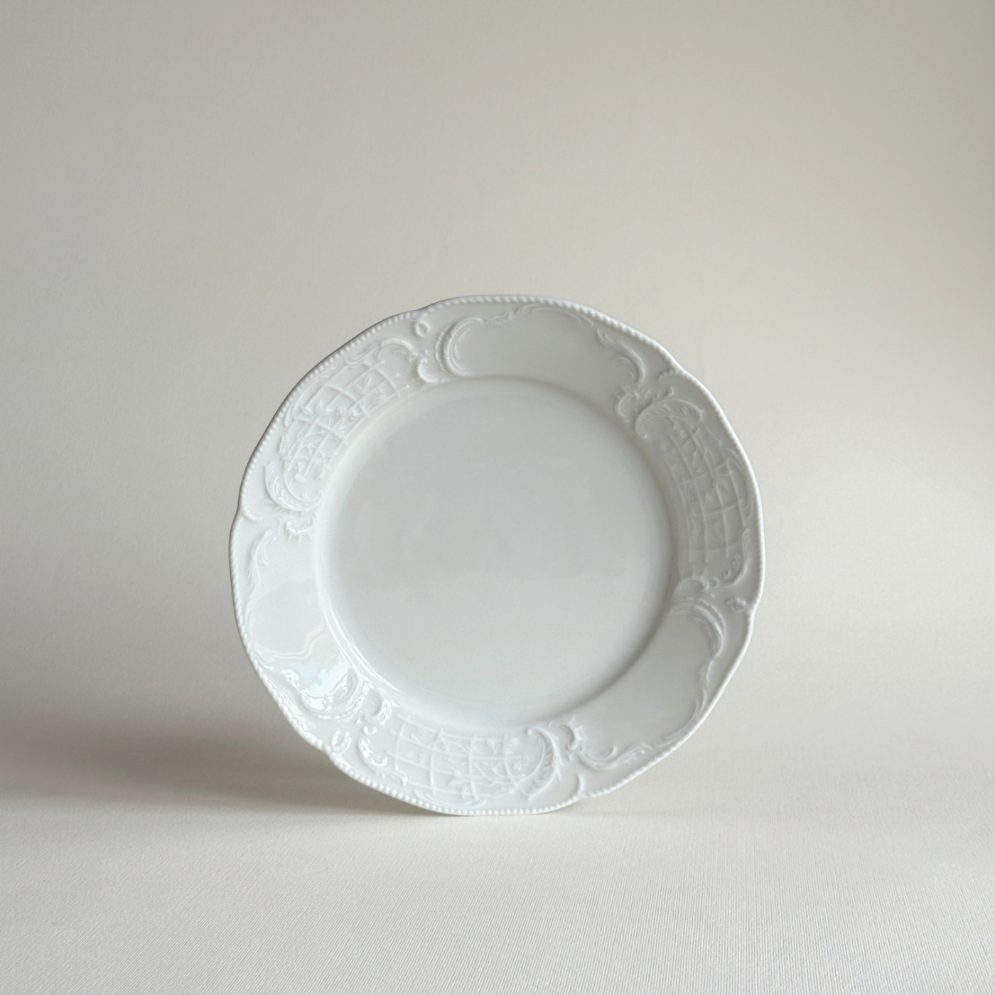 Set of 2 ivory porcelain dessert plates by Rosenthal Sanssouci, Pre-Loved German ceramic, 21 cm