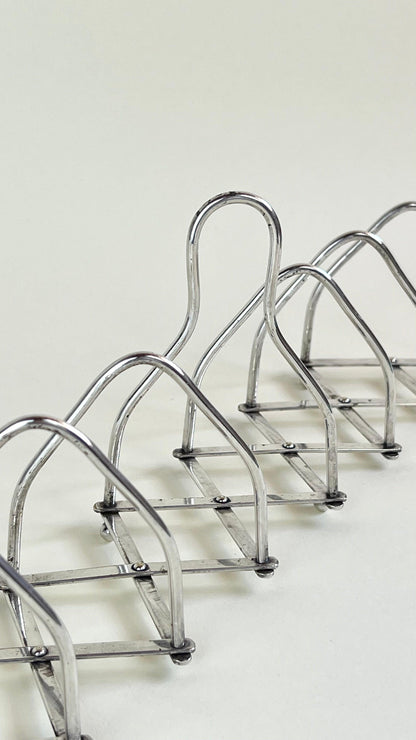 SILVER EXPANDABLE TOAST RACK CENTER