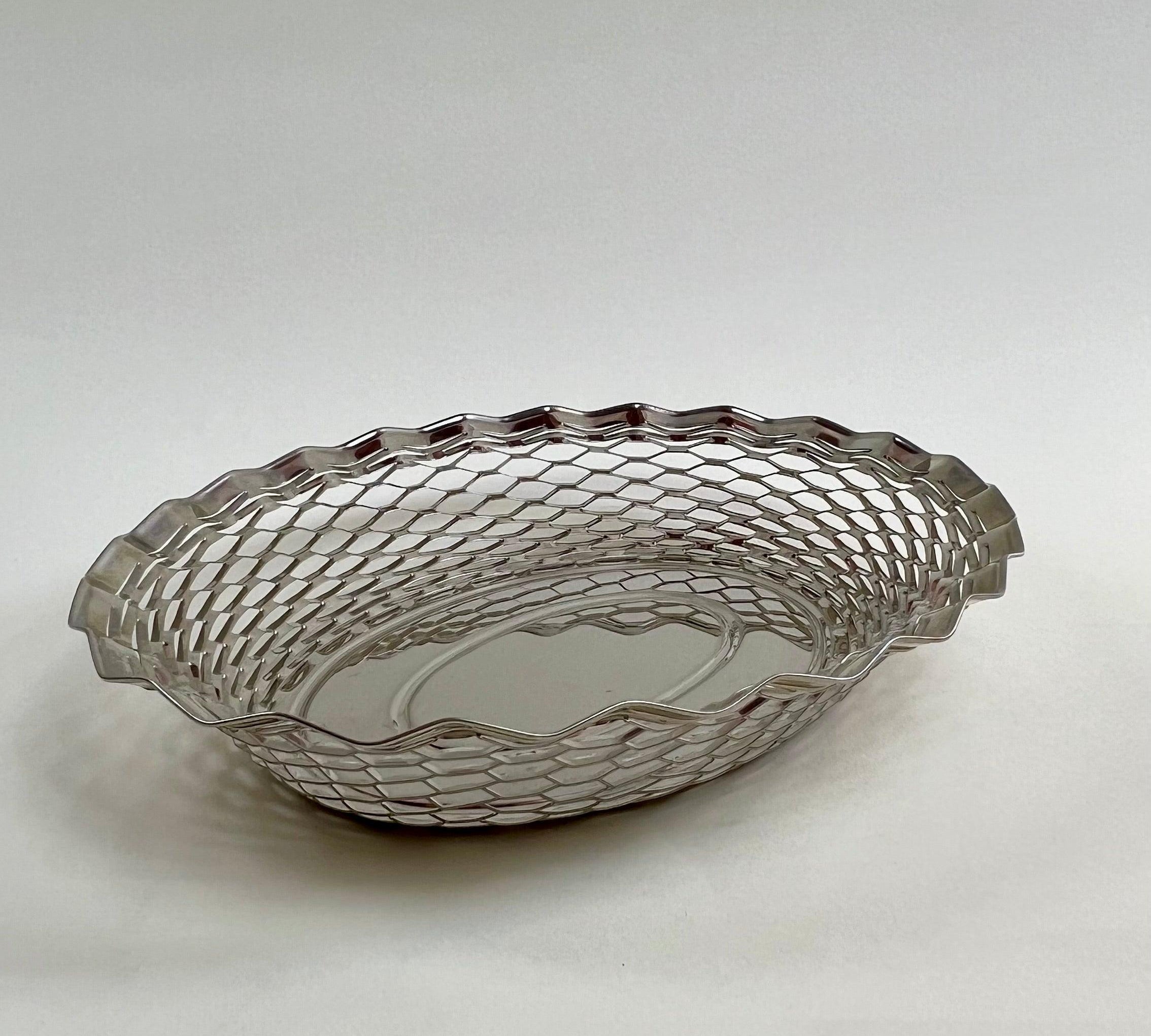 STAINLESS STEEL WIRED BREAD BASKETS - L'Officina General Store