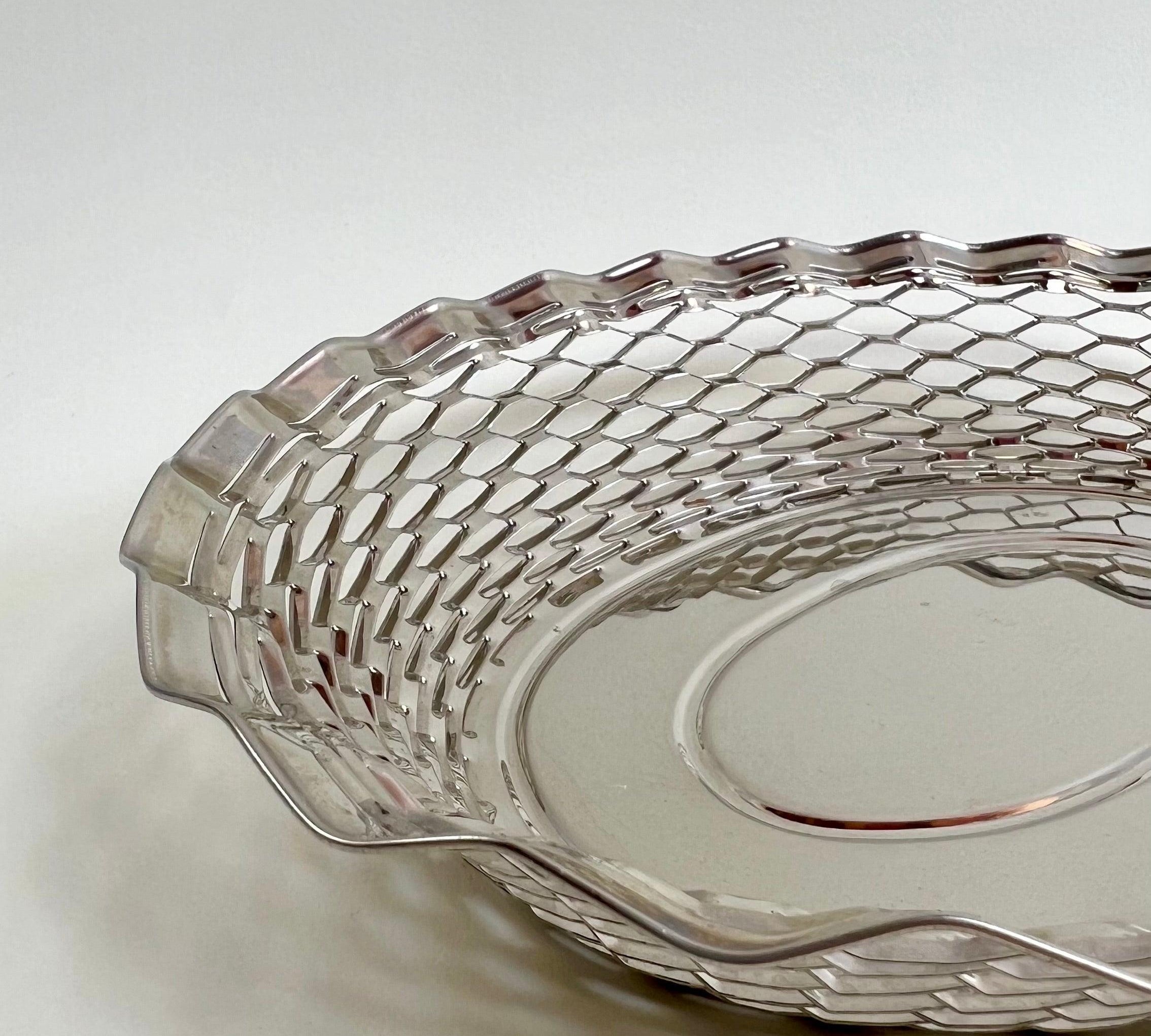 STAINLESS STEEL WIRED BREAD BASKETS - L'Officina General Store
