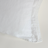 Federe in lino pesante con bordo all'uncinetto | Monogramma SV · Set di 2