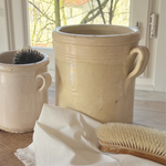 Set of 2 Venus home brushes black and cream bristles with wooden handles antique ceramic-linen towel