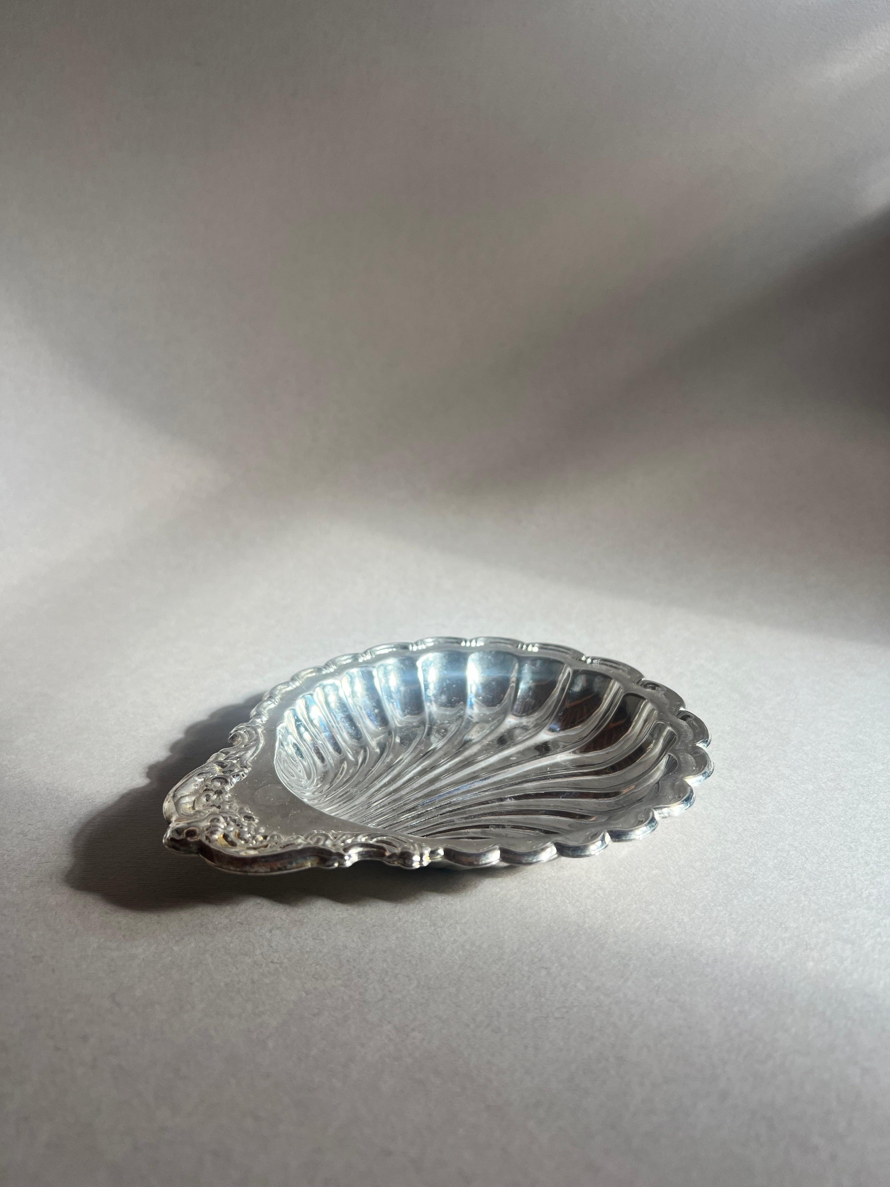 Shell Silver plated decorative plate - L'Officina General Store