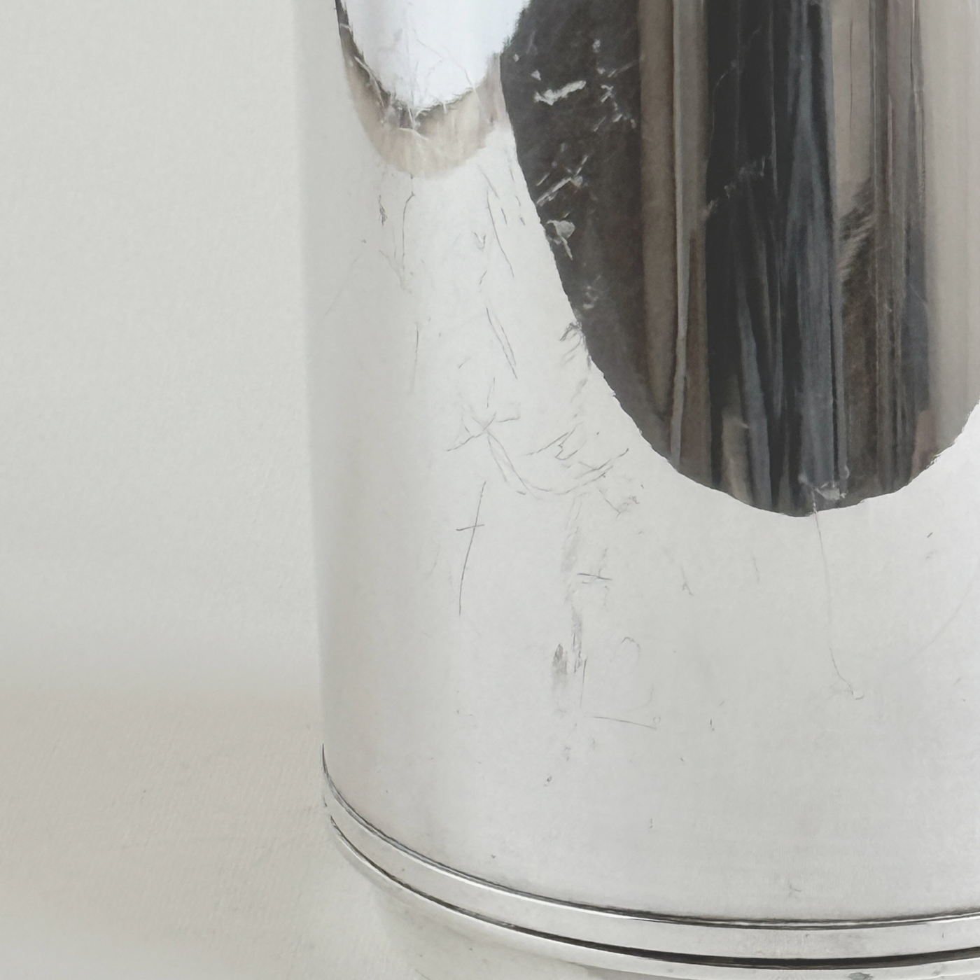 Silver plated thermos jug — side view showing tapered body, stepped base ring detail and full 27.5 cm height