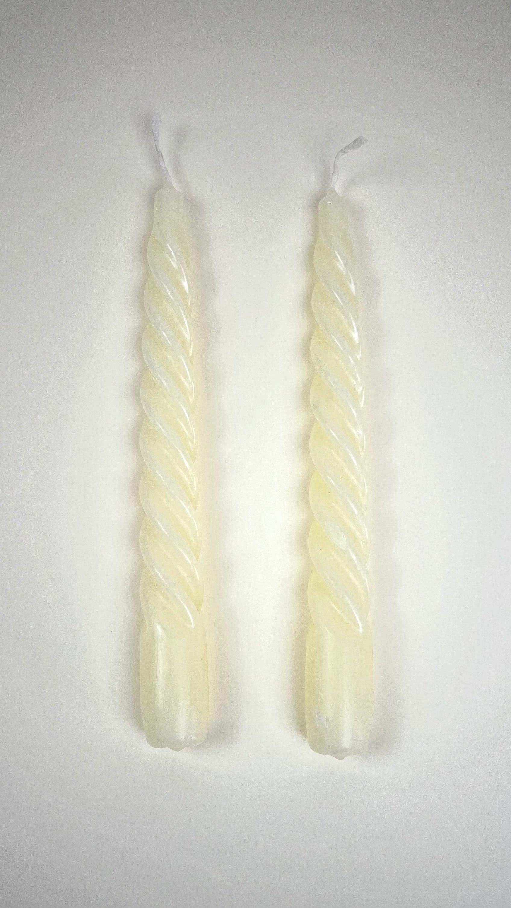 TWIST PILLAR CANDLES I Creamy Ivory