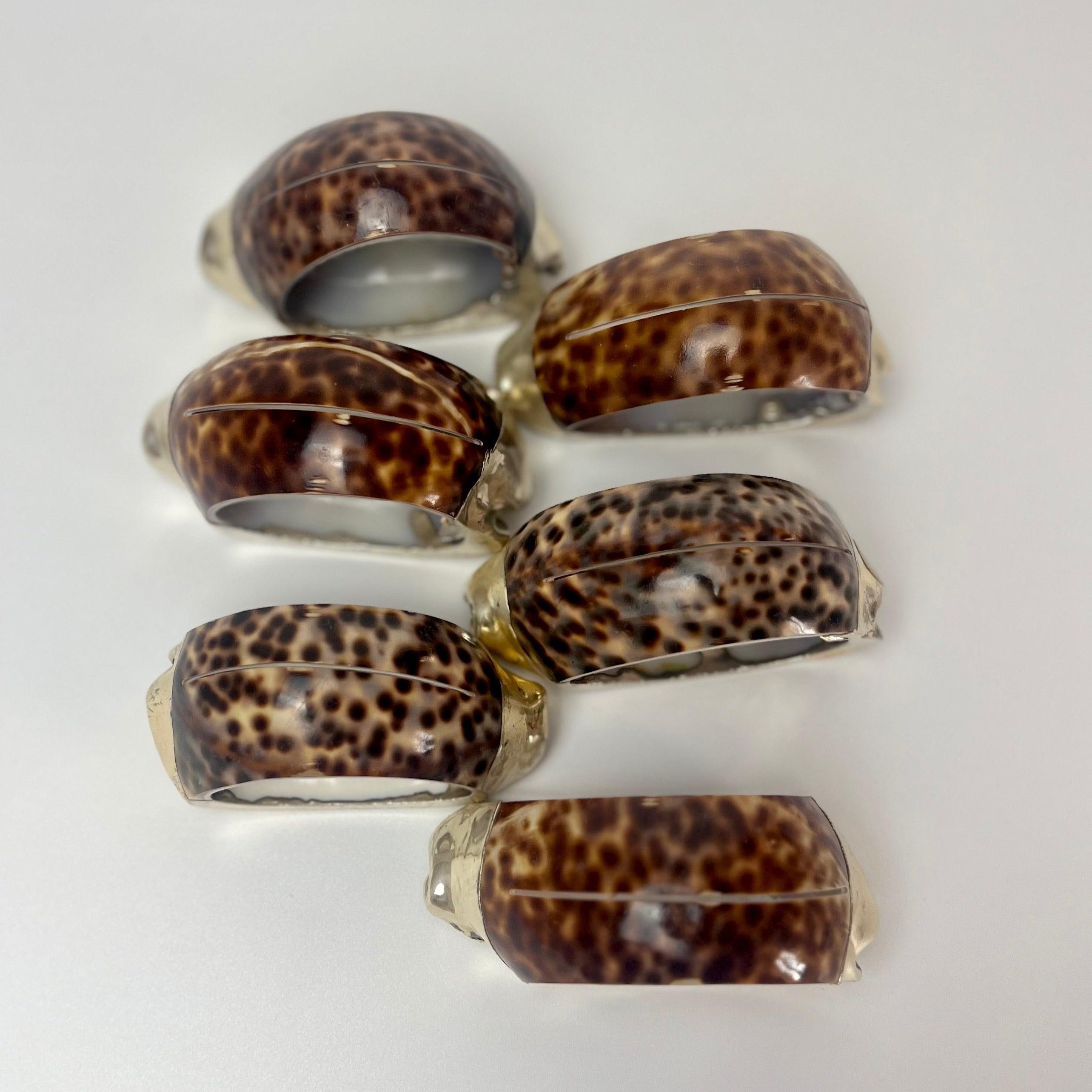 Set of 2 I Tiger Shell Napkin Rings & Placement card holder I Italian Silver Edged Tiger Cowrie - L'Officina General Store