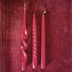 Trio di candele coniche bordeaux in paraffina, spirale, tortiglione e conica, di Cereria Graziani, Italia