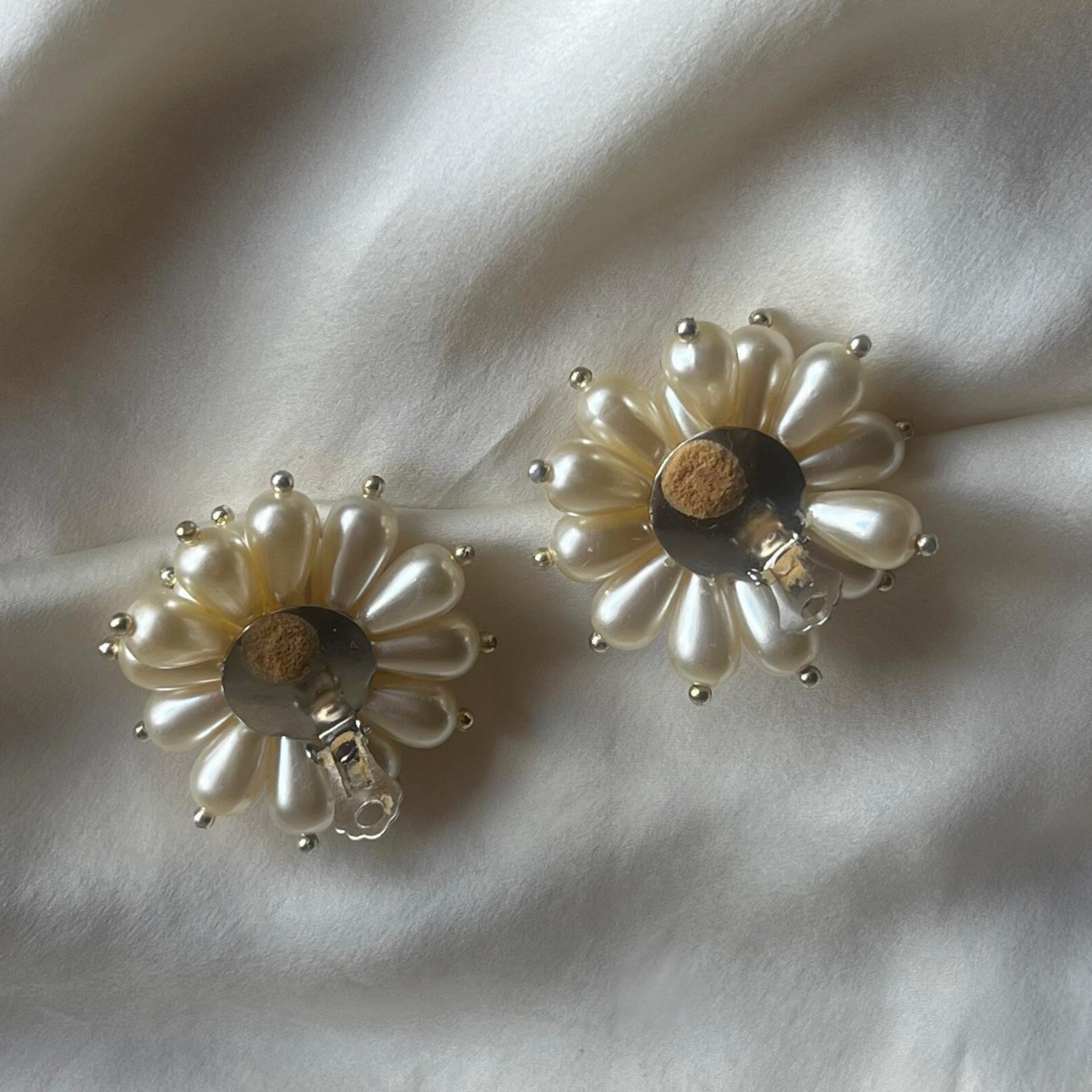 back of earrings