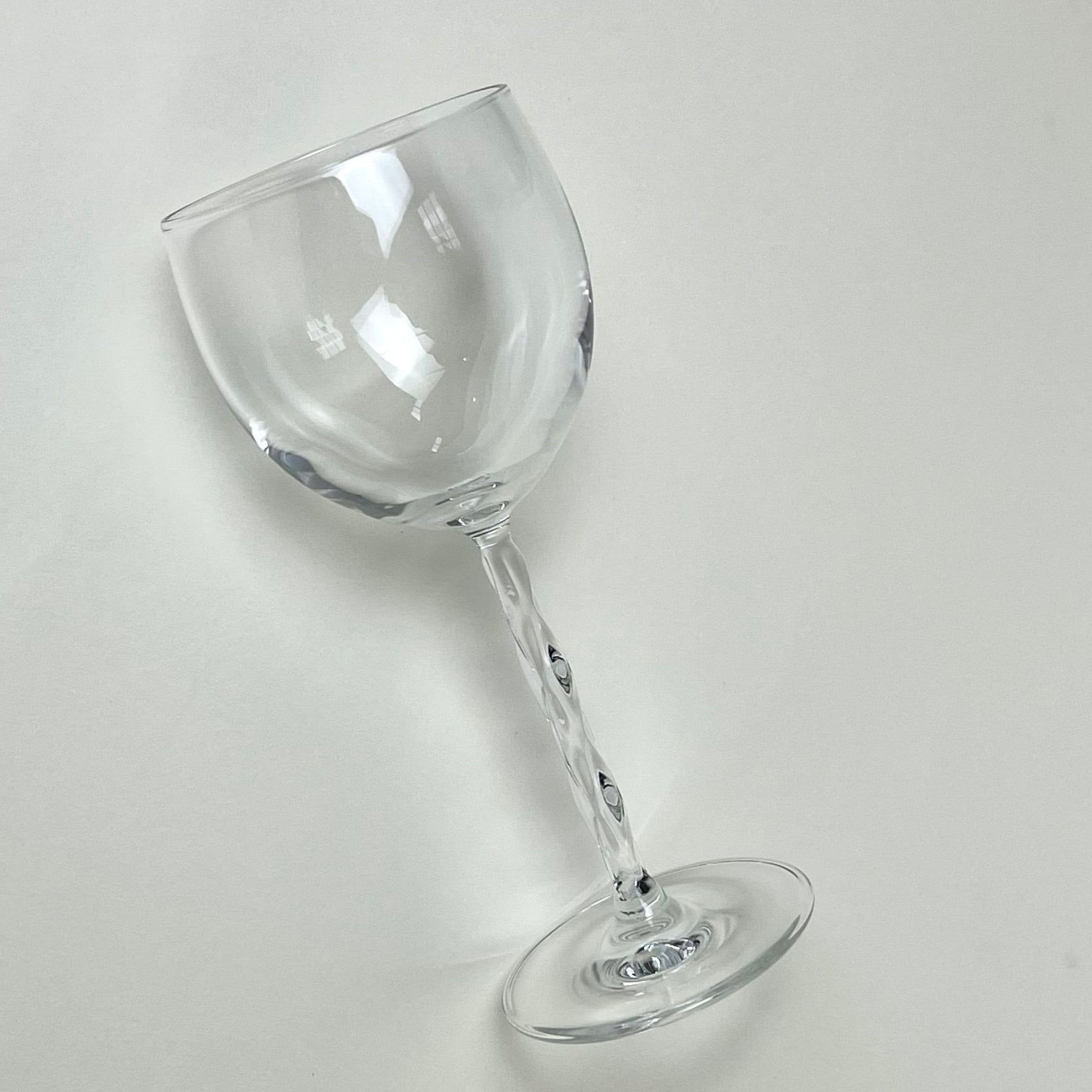 SET OF 2 I WINE GLASSES I Twisted stem - L'Officina General Store