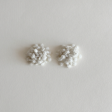Boucles d'oreilles clip fleurs blanches | Cousues main · années 1960